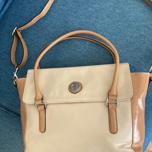 Giani Bernini leather tote w/shoulder strap. Nwt